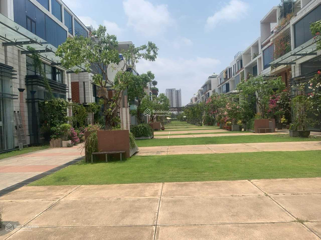 Chính chủ bán biệt thự Galleria DT: 10x24,5m (245m2) xây dựng (hầm, 4 lầu) 26 tỷ - LH: 0938 399 *** Chính chủ bán biệt thự Galleria DT: 10x24,5m (245m2) xây dựng (hầm, 4 lầu) 26 tỷ - LH: 0938 399 ***