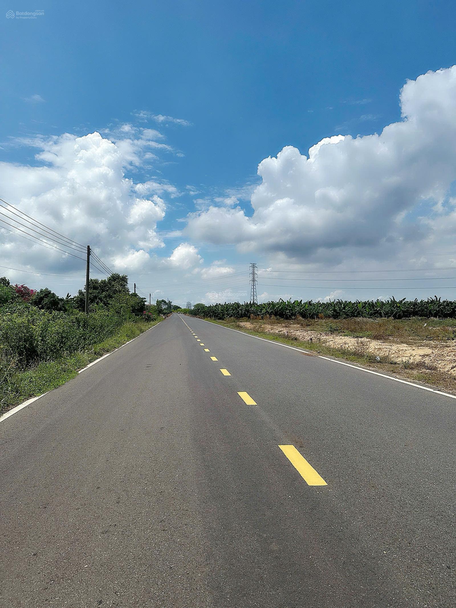 Đất Long Tân, Long Đất, vị trí vàng đầu tư đất nền giá rẻ, mặt tiền đường nhựa 12m. Sổ hồng sẵn