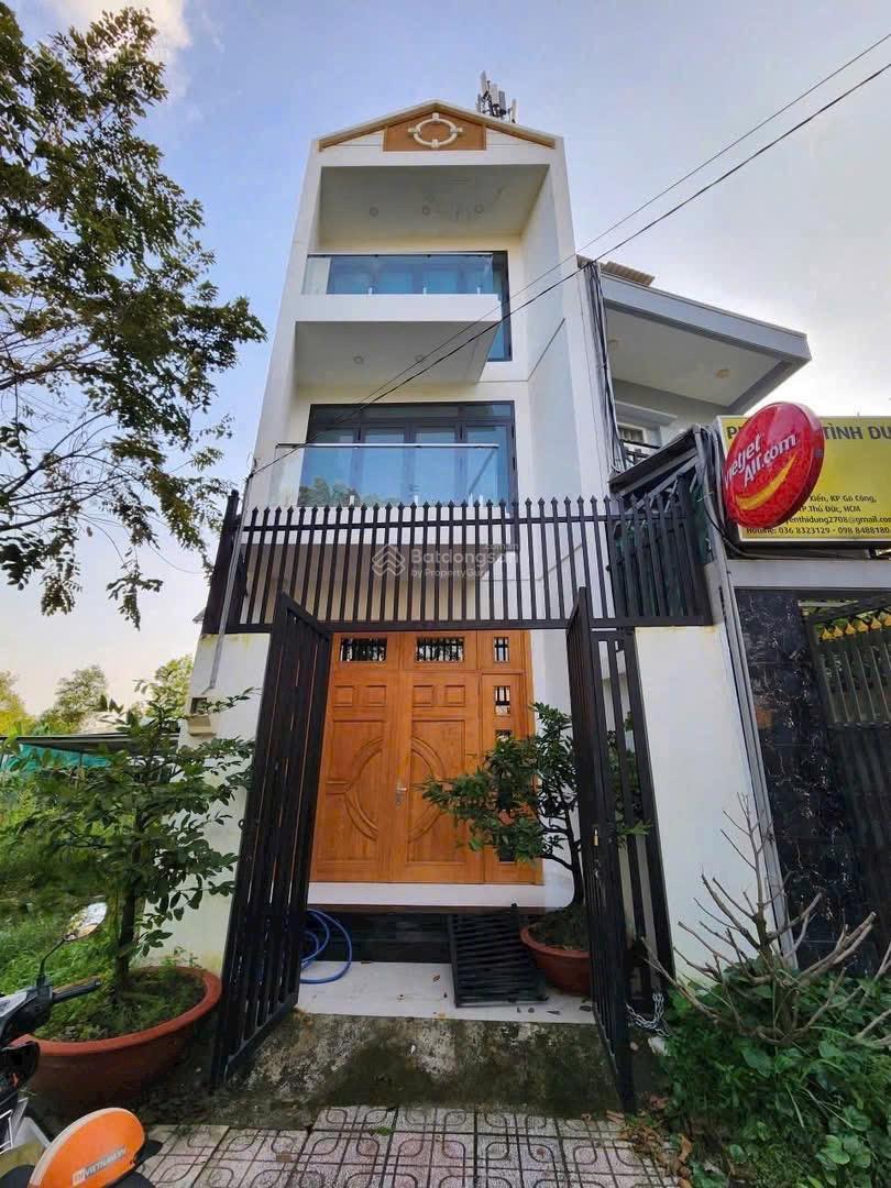 0903 115 *** bán nhà MT 1 sẹc cạnh Vinhomes Q9 chỉ 5,55tỷ tiện ở và KD, SHR