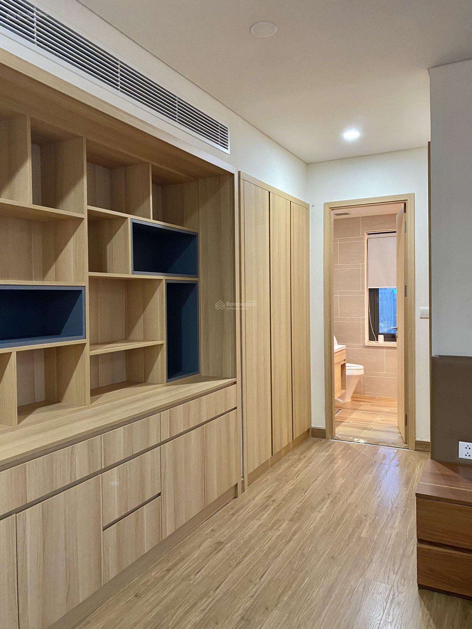 (Mới) chuyển nhà cho con đi học nên tôi cần bán căn 159m2 tại chung cư MD Complex căn góc giá 9 tỷ