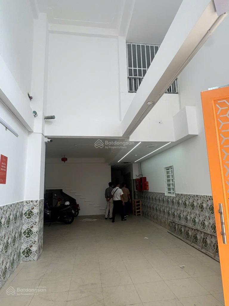 Bán căn hộ DV P. Tân Sơn Nhì - 33 phòng - 154m2 - Ngang 9.5m - Thu nhập 150tr/th - hoàn công đủ