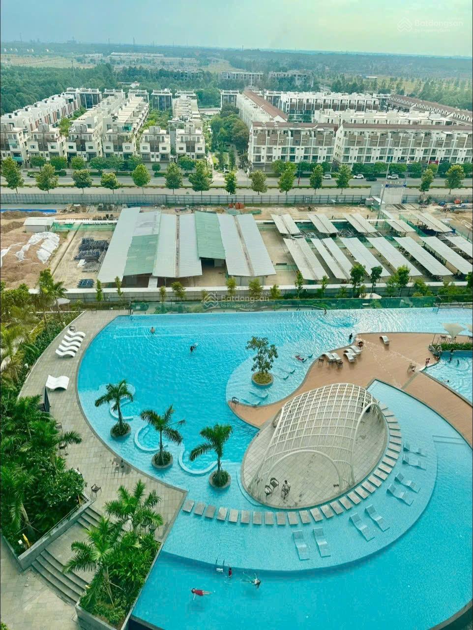 Bán căn hộ The Glory tại Bình Dương 2PN, 61m2, giá 2,8tỷ có bếp và 3 máy lạnh ngân hàng cho vay 80%