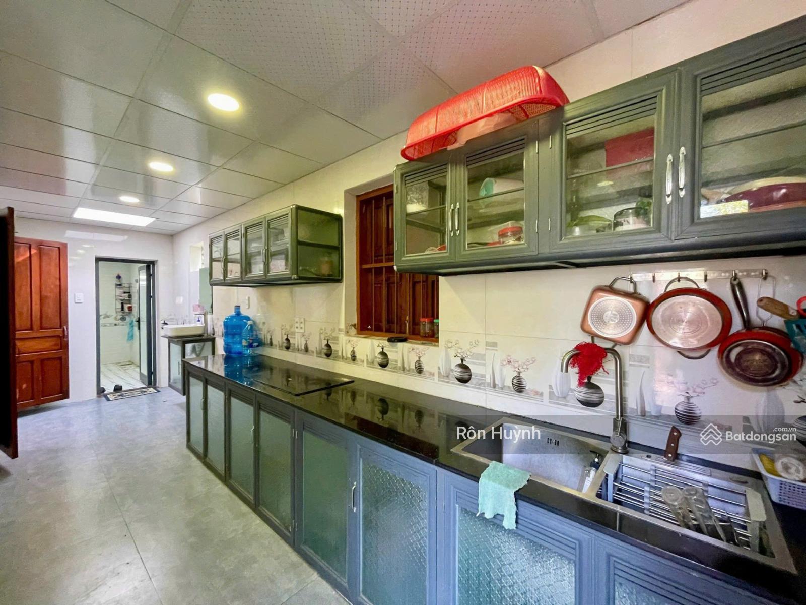 Cho thuê biệt thự đồi view toàn cảnh TTTP Nha Trang cạnh sông mát mẻ cách biển chỉ vài phút đi xe
