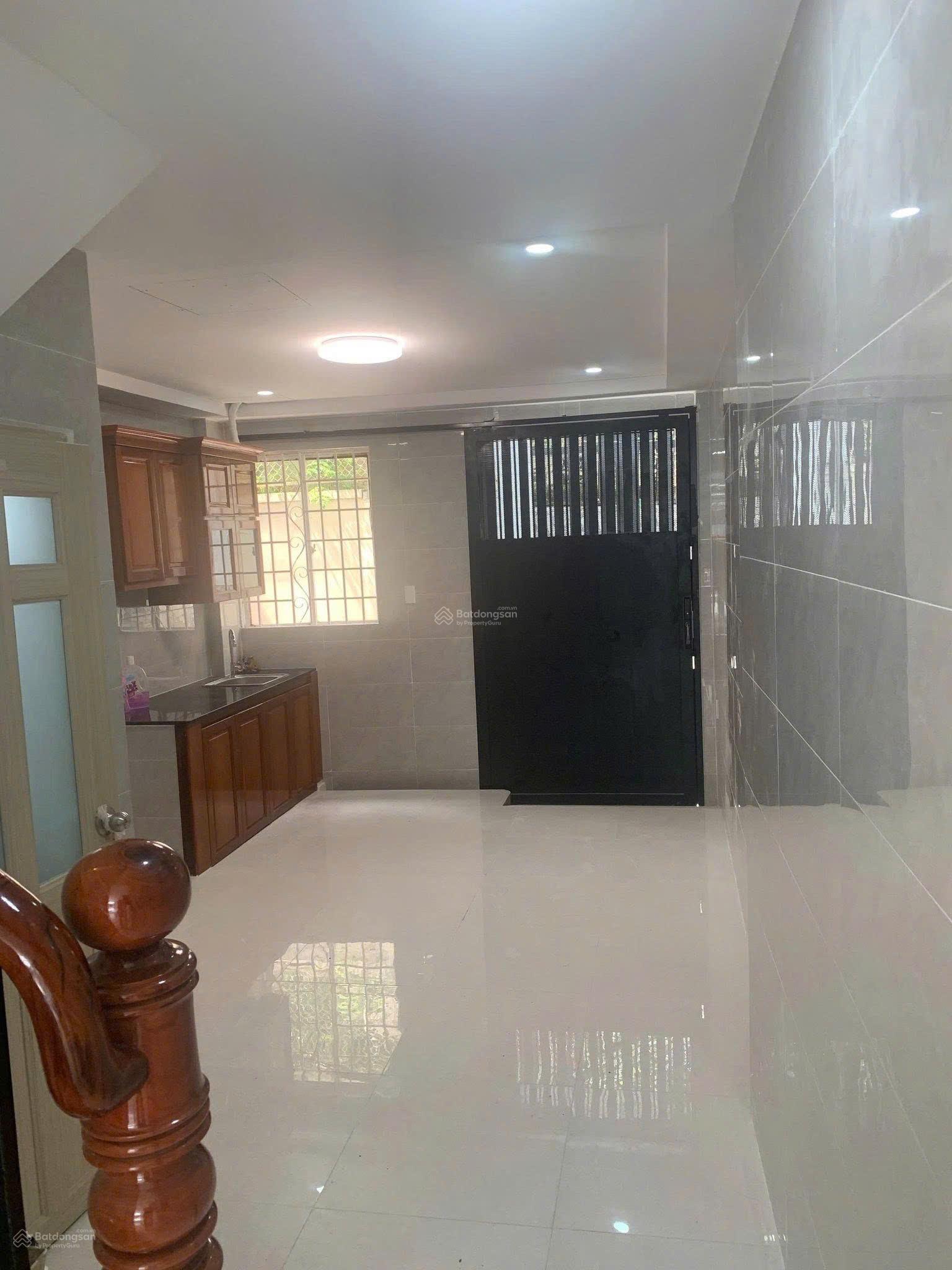Cần bán mặt tiền Nguyễn thượng hiền 4 lầu Phú nhuận đang cho thuê 28,5 triệu