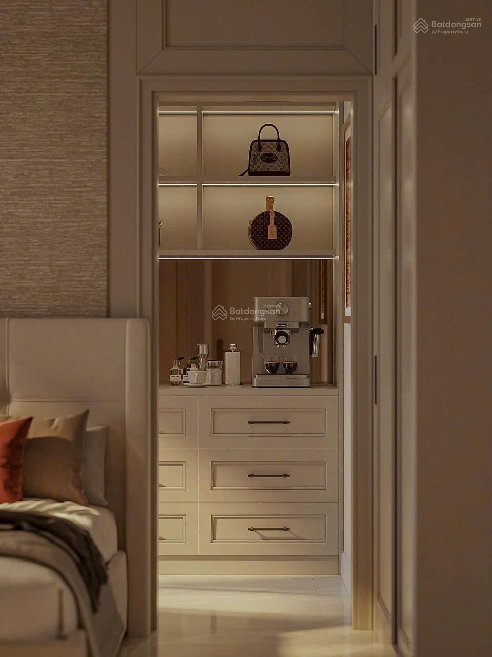 Bán căn hộ 5PN + 3WC tại Phú Hoàng Anh, Nguyễn Hữu Thọ, Nhà Bè, 6 tỷ VND, 230m2