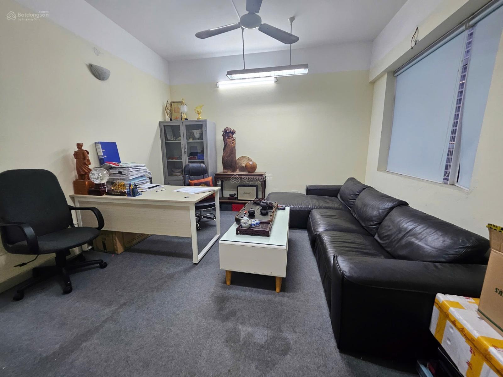 Chủ cần bán gấp nhà tại chung cư 7A Lê Đức Thọ - căn góc - view hồ 80m2 giá nhỉnh 5 tỷ Chủ cần bán gấp nhà tại chung cư 7A Lê Đức Thọ - căn góc - view hồ 80m2 giá nhỉnh 5 tỷ