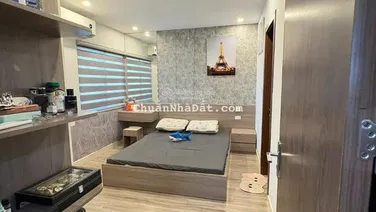 Chủ nhà cần bán gấp CC 2PN, 2WC tại South Tower, giá 5,x tỷ bao sang tên, 83m2