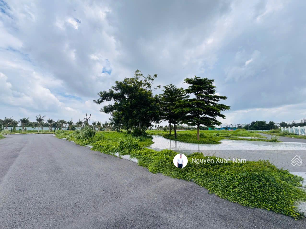 Hàng hiếm bán đất Khu Đô Thị Vạn Phúc 5 x 21 = 105m2 giá 10 tỷ