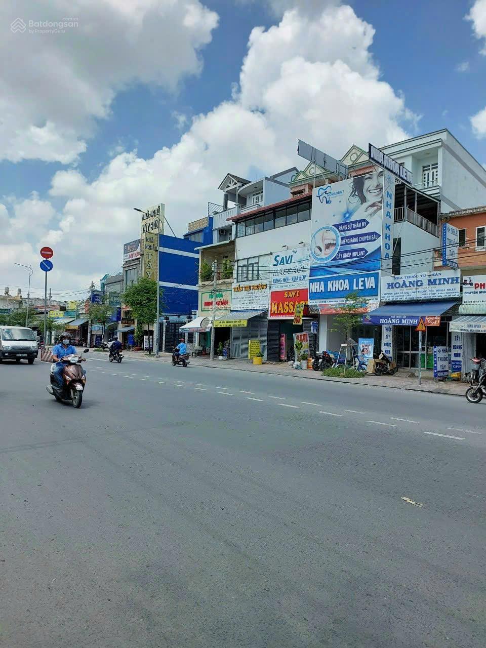 Bán nhà mặt tiền Tô Ký - DT 5,4 x 28.9m nở hậu, cần bán gấp 13.5 tỷ thương lượng Bán nhà mặt tiền Tô Ký - DT 5,4 x 28.9m nở hậu, cần bán gấp 13.5 tỷ thương lượng