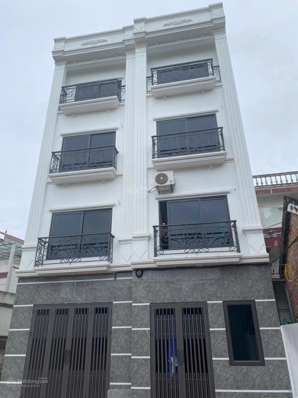 Bán nhà 43m² gần Vinhomes Đan Phượng Giá 4.95 tỷ Ngay Hoàng Quốc Việt kéo dài