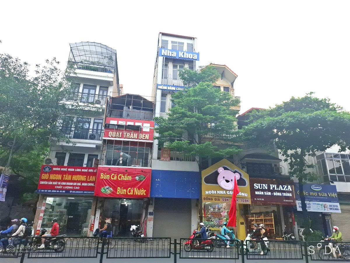 Toà nhà mặt phố Tây Sơn vị trí vàng ngã 4 7 tầng thang máy thông sàn Toà nhà mặt phố Tây Sơn vị trí vàng ngã 4 7 tầng thang máy thông sàn