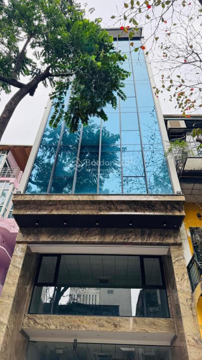 Sốc! Chính chủ bán kín tòa VP 10 tầng Thái Hà. 117/120m2. MT 6m. Giá 45 tỷ. LH 0979 913 ***
