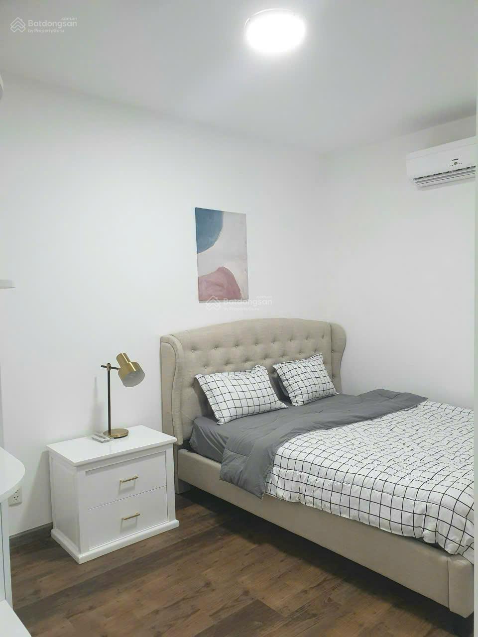 Cho thuê căn hộ 2PN, CC Hưng Vượng 3, DT 75m2, giá 10tr/tháng, đủ nội thất. LH: 0937 961 ***