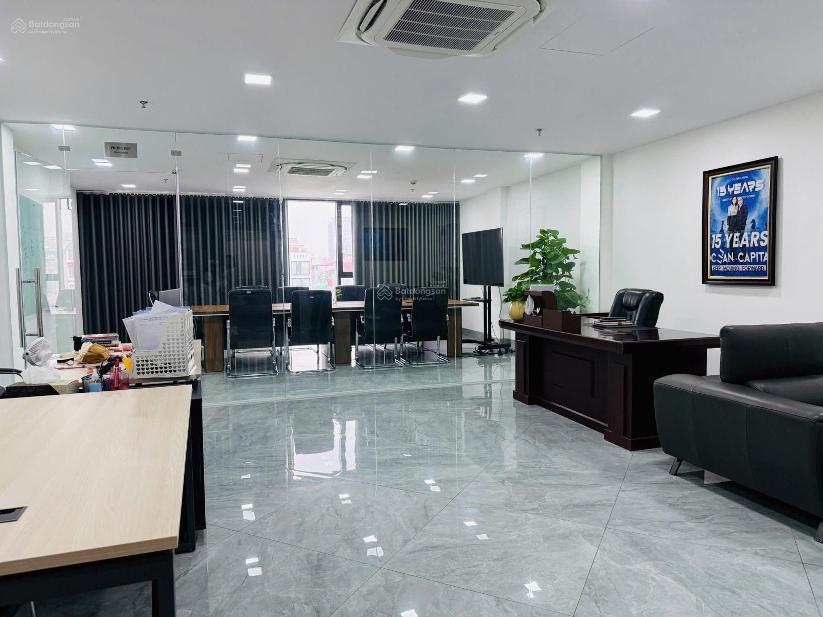 Chính chủ cho thuê mặt bằng kinh doanh, văn phòng mặt đường Bưởi 95m2x6 tầng, 1 hầm cực đẹp