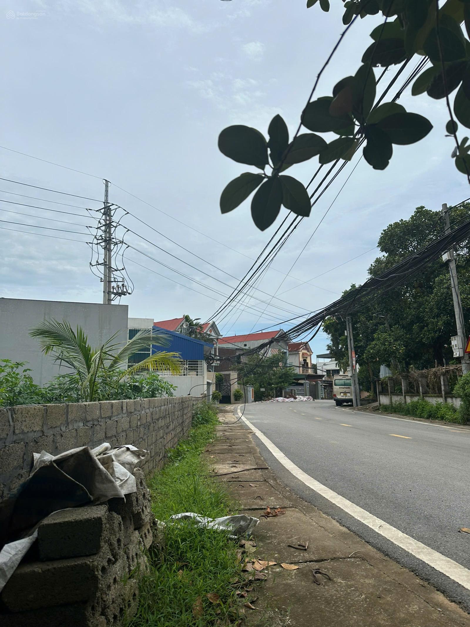 Lô đất 230m2 (MT= 10m) - Mặt đường Mỹ Trung - Phù hợp tách thành 2 lô hoặc mua giữ tiền Lô đất 230m2 (MT= 10m) - Mặt đường Mỹ Trung - Phù hợp tách thành 2 lô hoặc mua giữ tiền