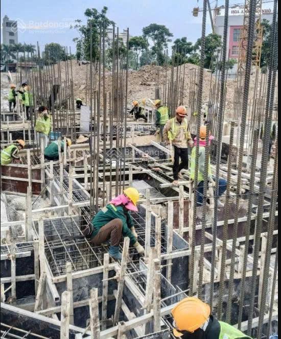 Cần bán căn liền kề KĐT Thanh Hà giá chỉ hơn 11 tỷ, đã bao gồm cả đất nhà nhà đang xây 4 tầng 1 tum