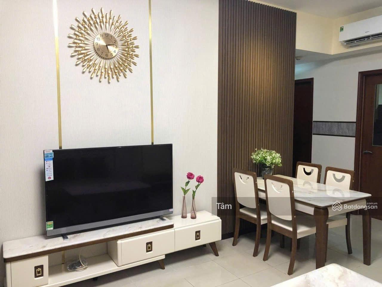 Chính chủ cần bán nhanh CC Nguyễn Kim Q10, DT 68m2, 2PN 2WC, GIÁ 1 TỶ 720, nội thất bao mới, SHR