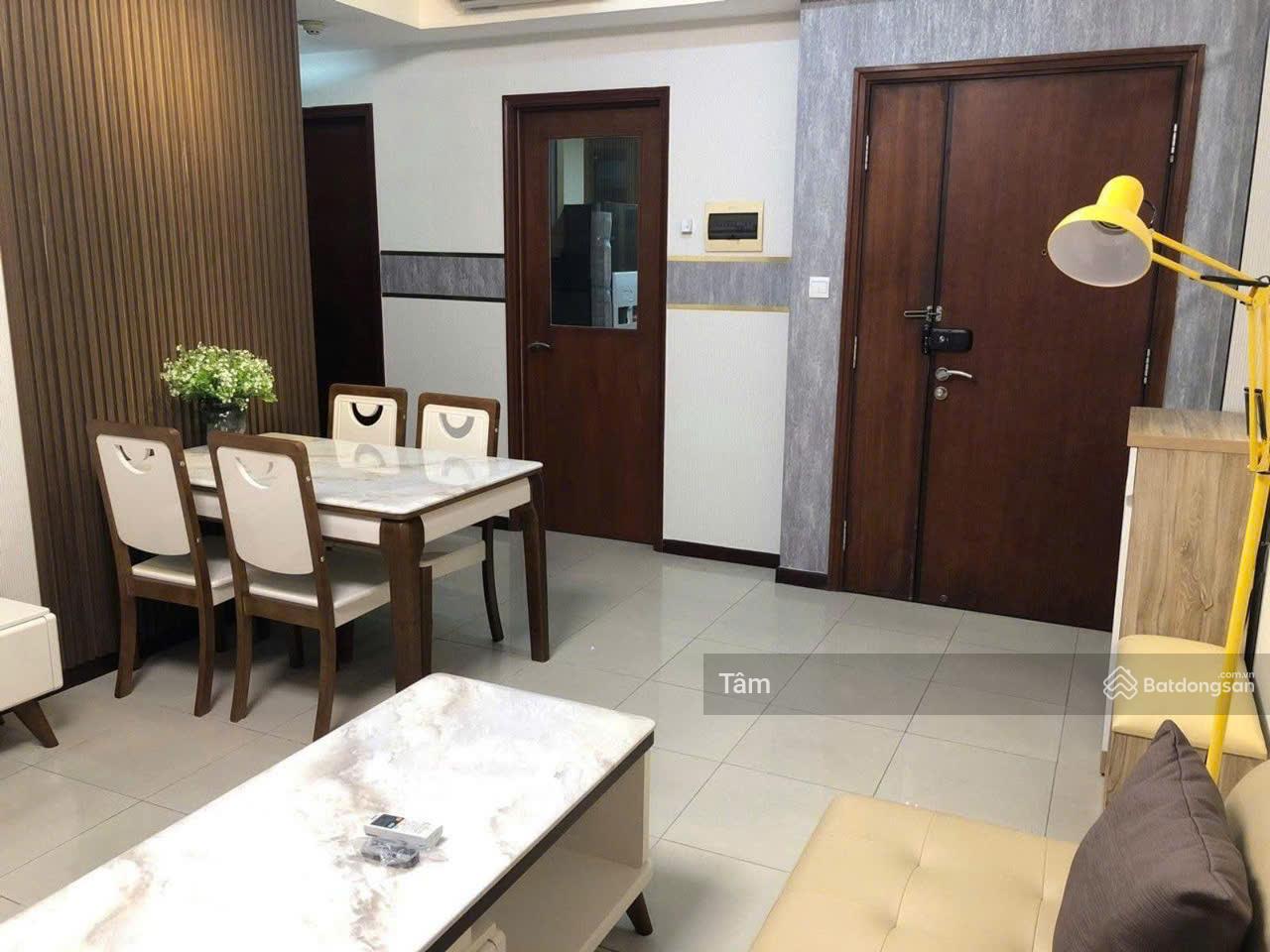 Chính chủ cần bán nhanh CC Nguyễn Kim Q10, DT 68m2, 2PN 2WC, GIÁ 1 TỶ 720, nội thất bao mới, SHR