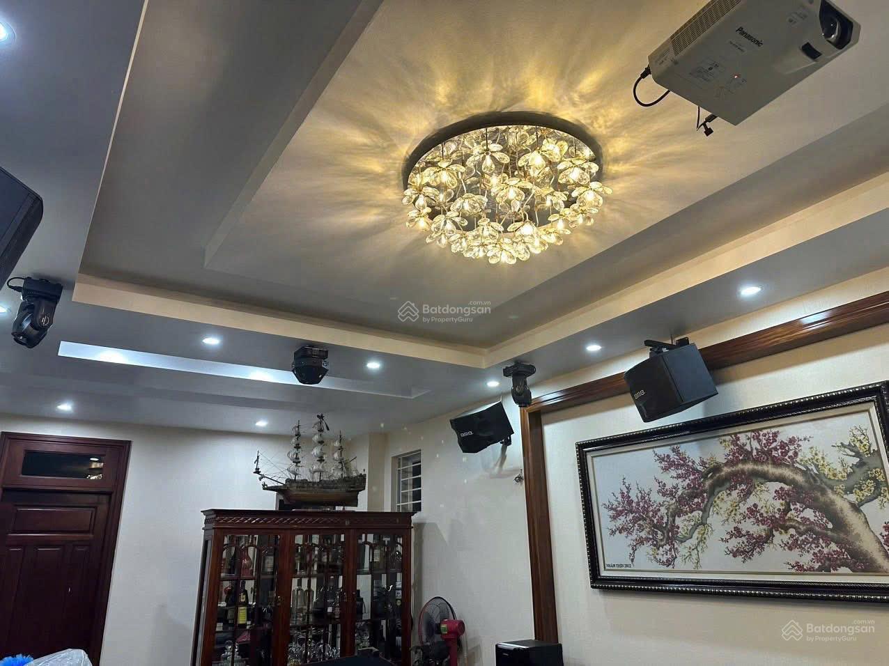 Bán nhà Bồ Đề quận Long Biên DT 160m2 xây 5 tầng, cách 15m ra ô tô tránh giá 17,5 tỷ