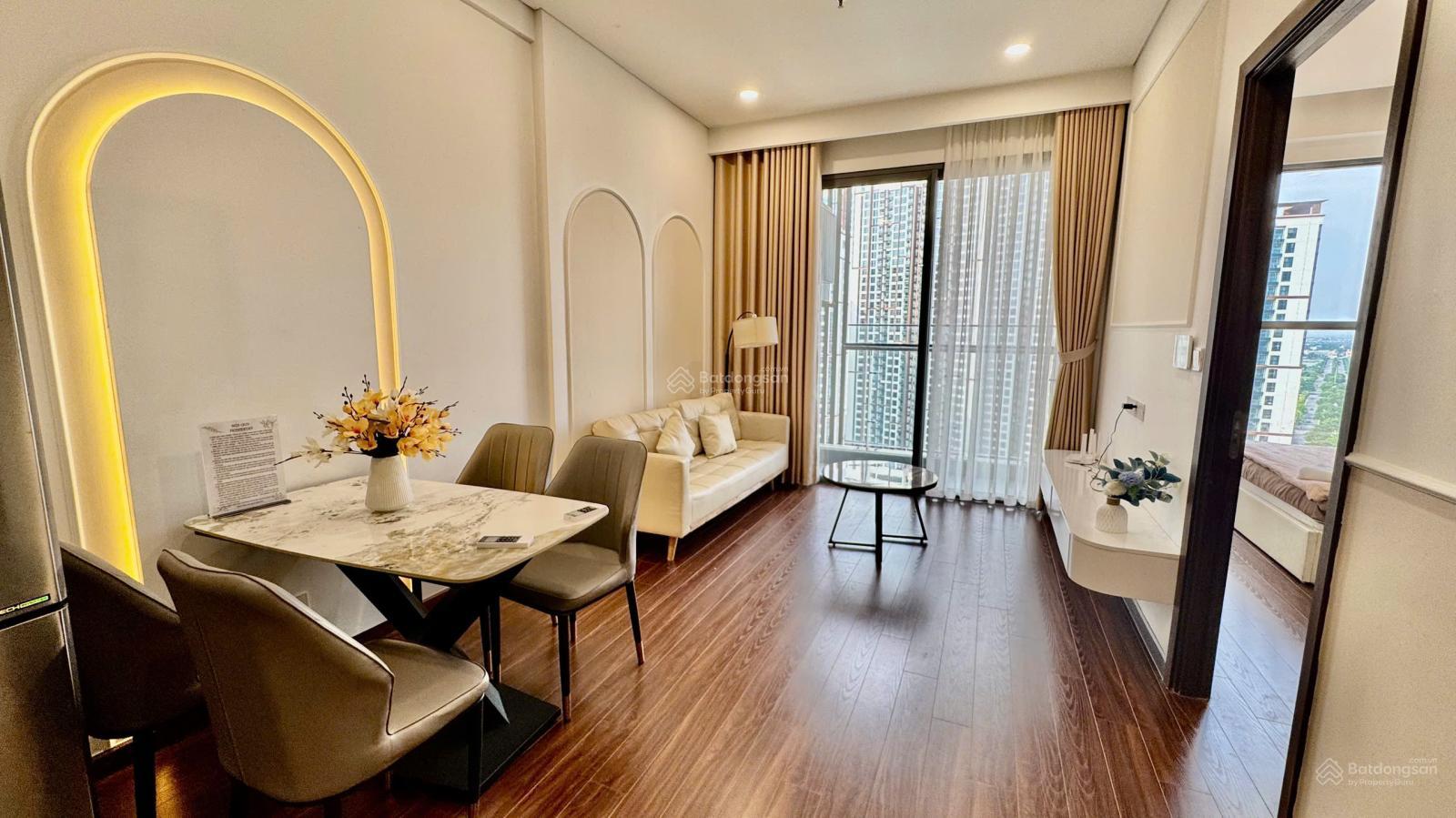 Căn hộ 2PN đẹp, full đồ, hướng Đông Bắc mát mẻ, view biệt thự giá cực hời chỉ 4,65 tỷ