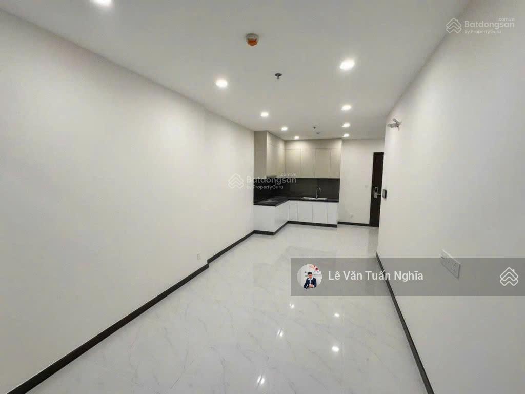 Căn hộ C-SkyView 2PN - 2WC 80m2 tầng thấp chỉ 688tr nhận nhà ở ngay. Bao ngân hàng