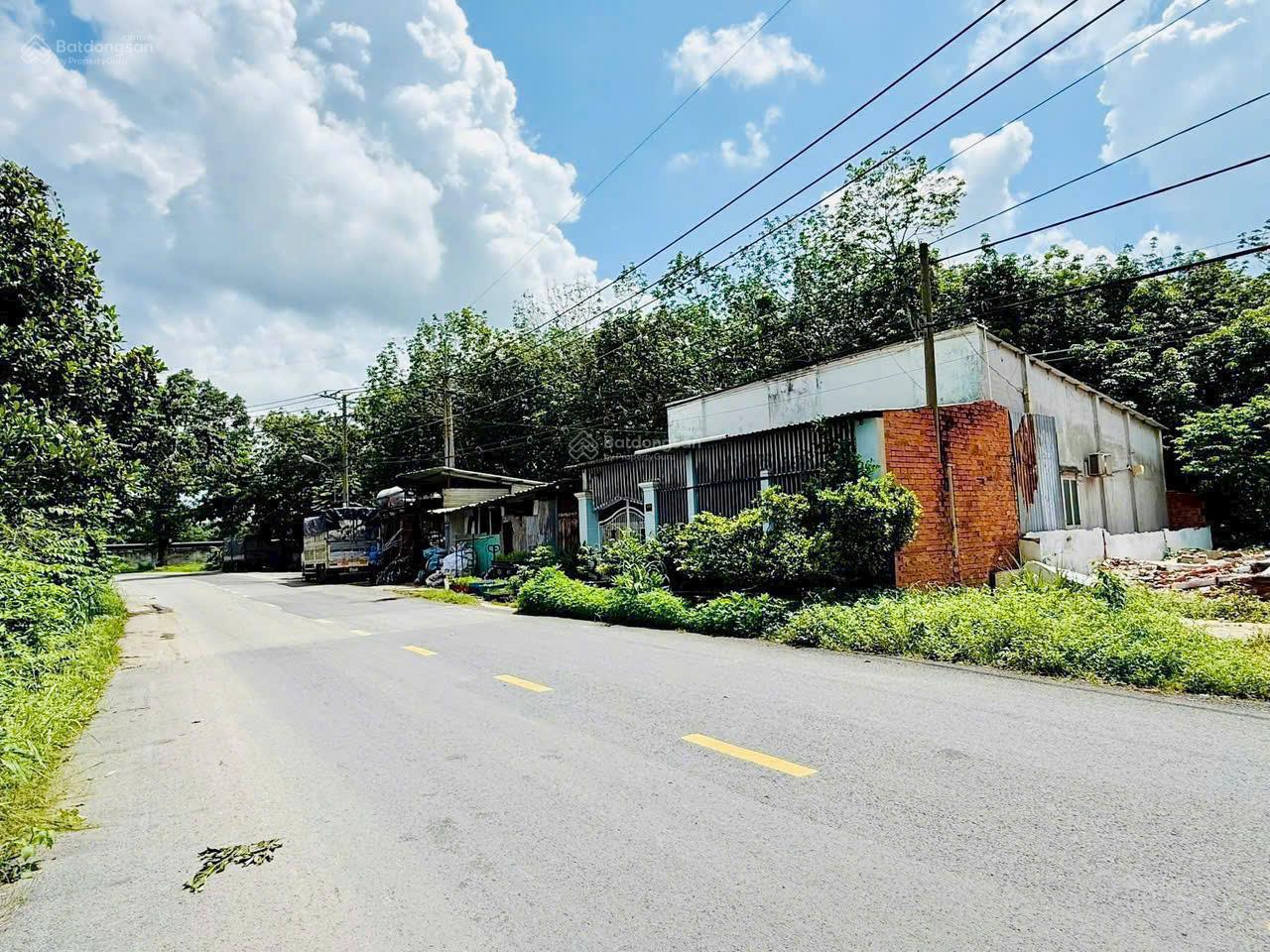 Bán gấp trong tuần! Mt nhựa Trần Văn Chẩm 147m2 thổ cư - sổ hồng riêng - KDC đông đúc hiện hữu