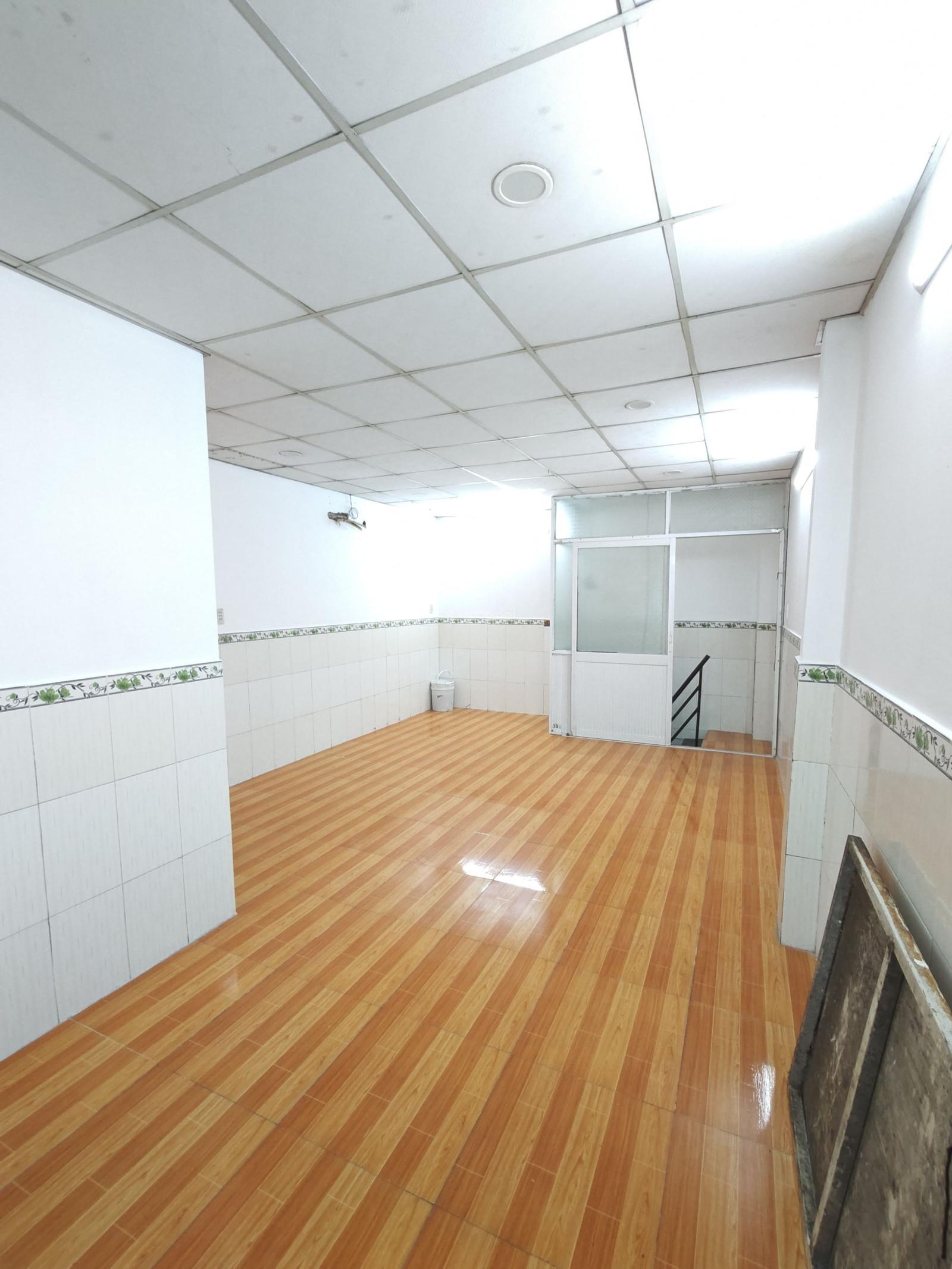 Cho thuê sàn suốt làm xưởng may/dệt/ SX - kho sạch - chủ nhà tự đóng thuế