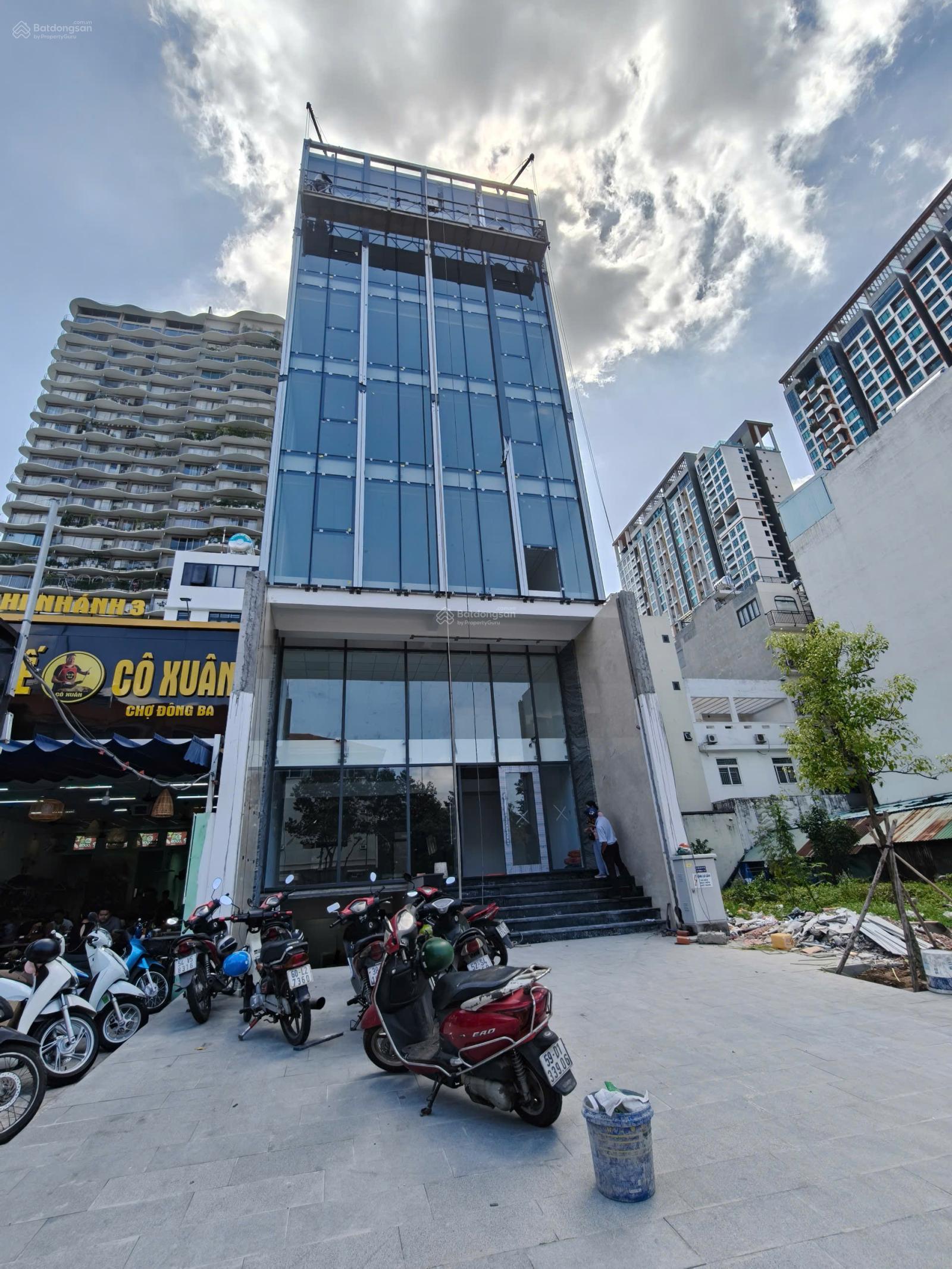 Giảm cực sâu chỉ còn 210tr /tháng cho thuê tòa nhà mặt tiền đường Trương Văn Bang quận 2