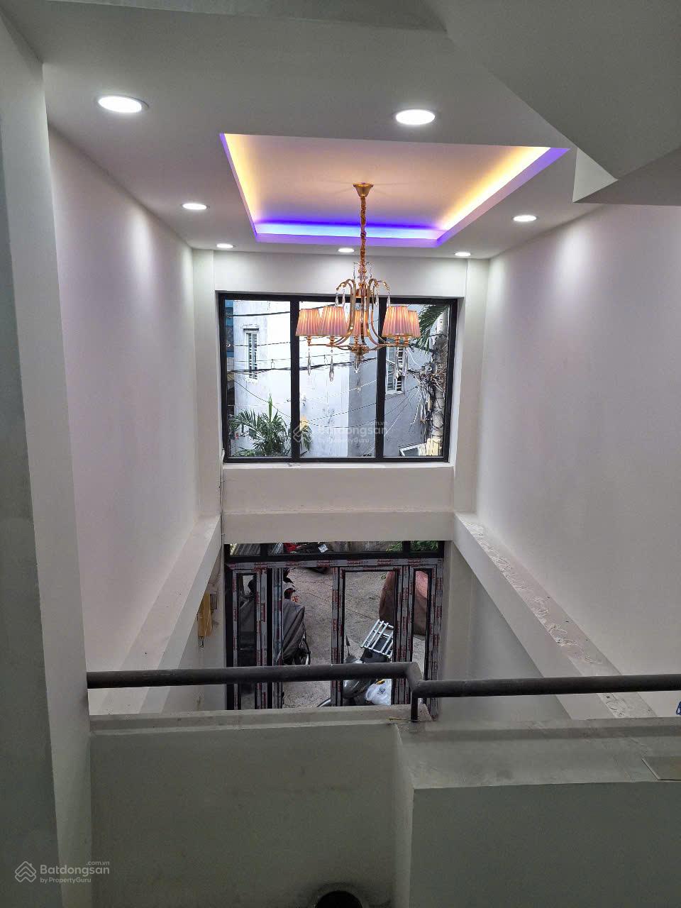 Nhà 5 tầng, full nội thất, DT: 39m2, giá chỉ 6,4 tỷ, ngã tư Huỳnh Văn Bánh - Trần Huy Liệu Nhà 5 tầng, full nội thất, DT: 39m2, giá chỉ 6,4 tỷ, ngã tư Huỳnh Văn Bánh - Trần Huy Liệu