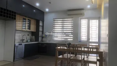 Cần bán nhanh căn góc 2 ngủ ở No17 Sài Đồng, Long Biên. Giá 4.55 tỷ có thương lượng. LH: 0981 716 ***