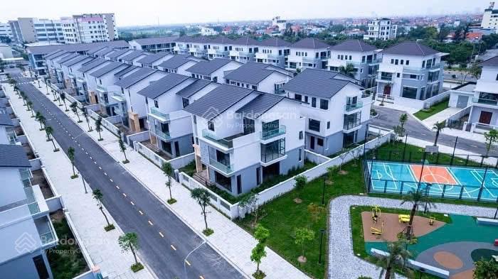 Bán biệt thự ngay Trung tâm hành chính giá 15,5x tỷ( 46,75tr/m2) giá rẻ nhất khu vực