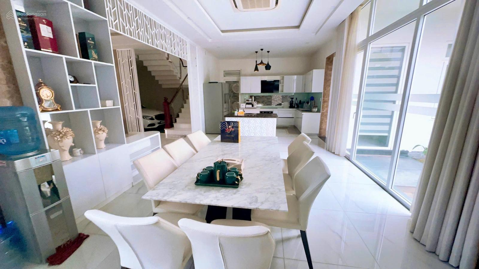 Siêu phẩm biệt thự trung tâm phố biển Nha Trang MT đường Trịnh Phong (Ngang 14.5m). Sổ đỏ hoàn công Siêu phẩm biệt thự trung tâm phố biển Nha Trang MT đường Trịnh Phong (Ngang 14.5m). Sổ đỏ hoàn công