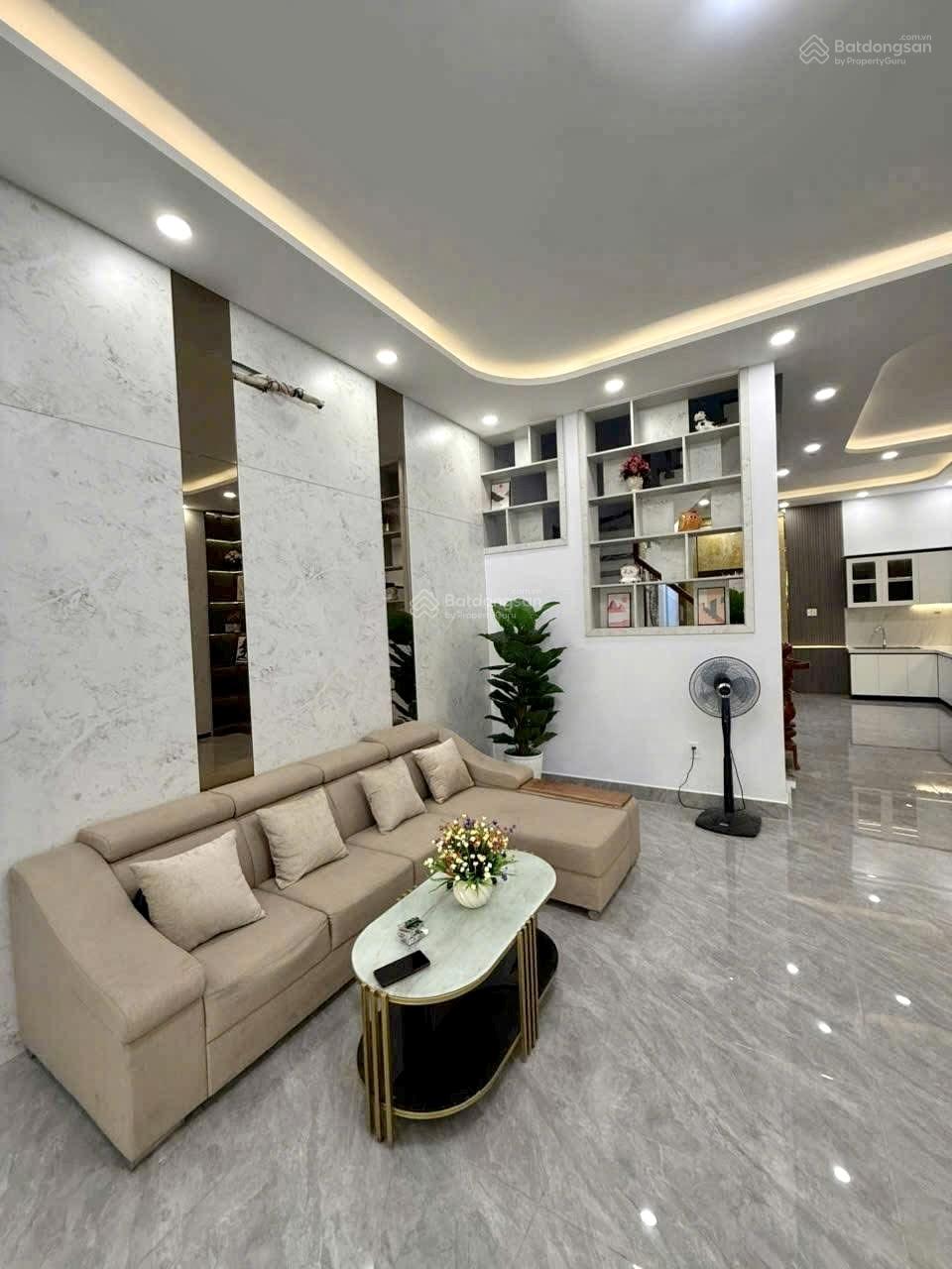 Chính chủ bán nhà kế chợ Hoàng Hoa Thám - đường Lê Duy Nhuận, Tân Bình - 61m2 2ty970 - sẵn HĐ thuê