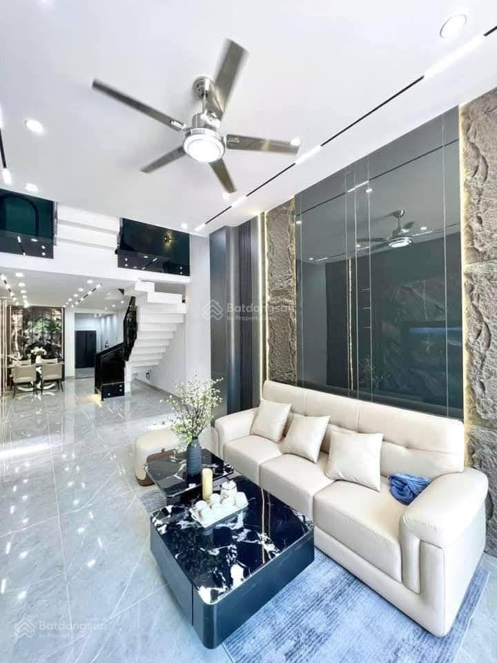 Bán Nhà Mặt Phố Nguyễn Tri Phương, 8,5 tỷ, 70m2, 4PN, 5WC, Đà Nẵng