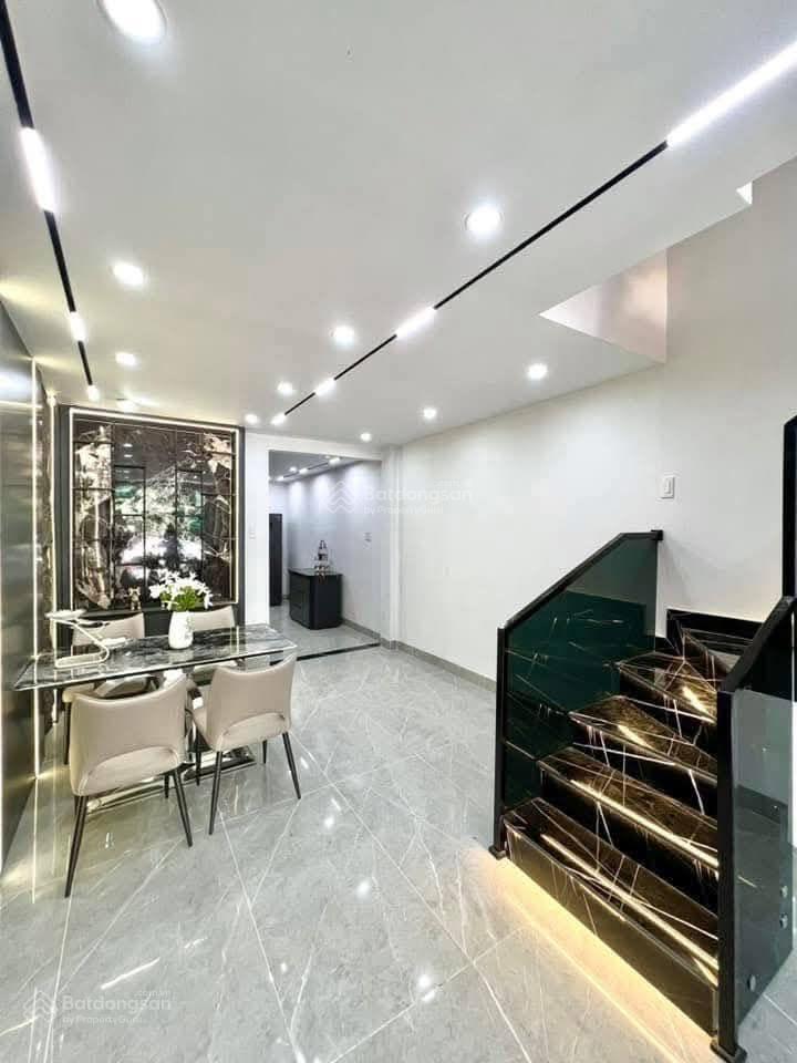 Bán Nhà Mặt Phố Nguyễn Tri Phương, 8,5 tỷ, 70m2, 4PN, 5WC, Đà Nẵng