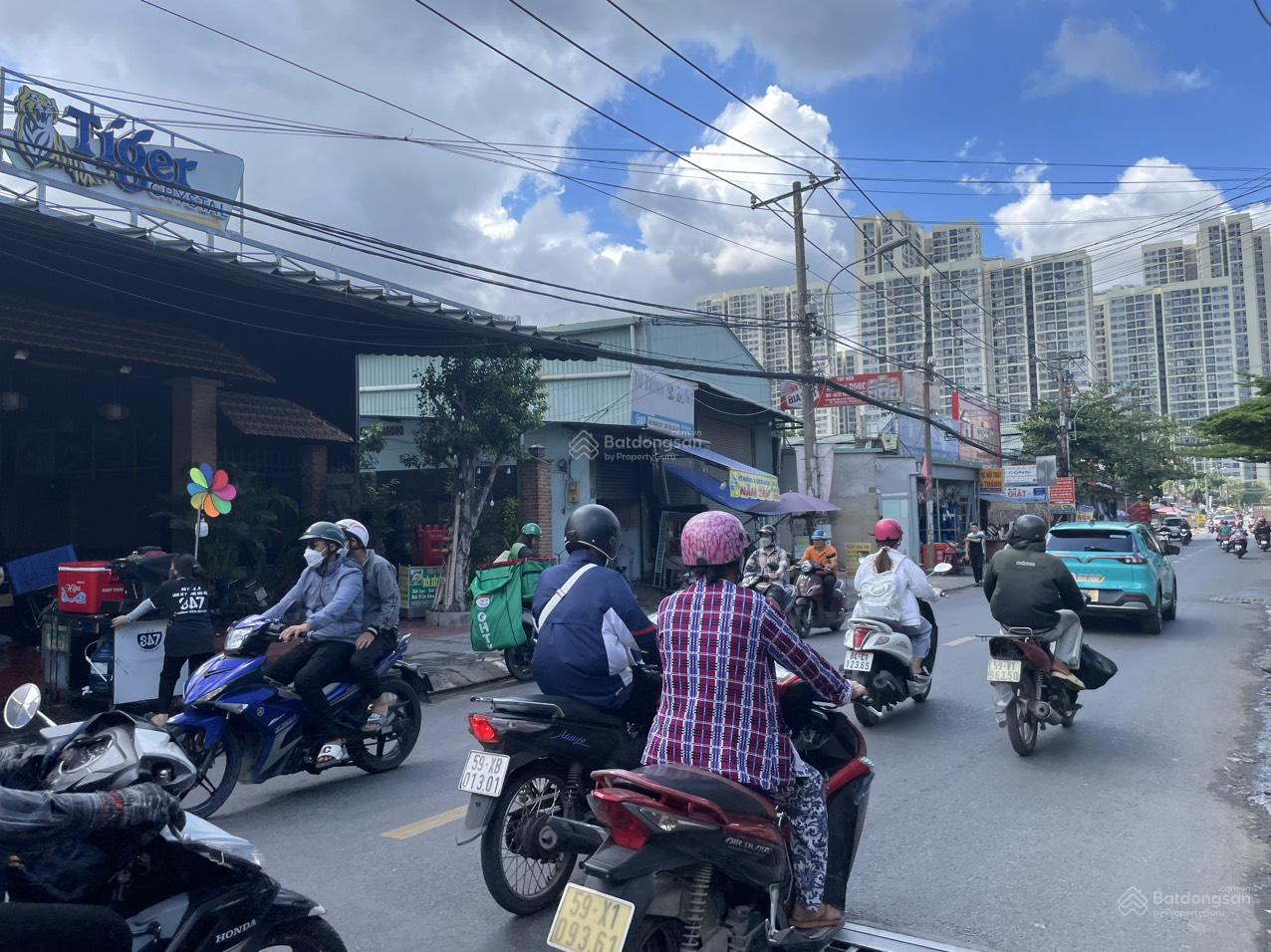 Bán Nhà MT Nguyễn Xiển, DT 4x30m=120m2 gia 14,3 tỷ tl, ngay cổng Vincity, kinh doanh đa nghành nghề Bán Nhà MT Nguyễn Xiển, DT 4x30m=120m2 gia 14,3 tỷ tl, ngay cổng Vincity, kinh doanh đa nghành nghề