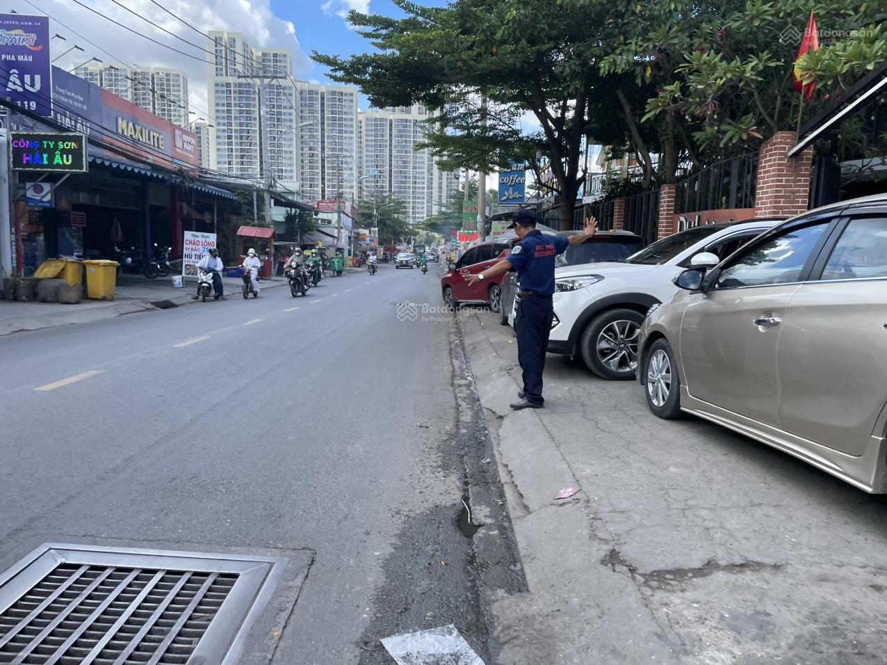 Bán Nhà MT Nguyễn Xiển, DT 4x30m=120m2 gia 14,3 tỷ tl, ngay cổng Vincity, kinh doanh đa nghành nghề Bán Nhà MT Nguyễn Xiển, DT 4x30m=120m2 gia 14,3 tỷ tl, ngay cổng Vincity, kinh doanh đa nghành nghề