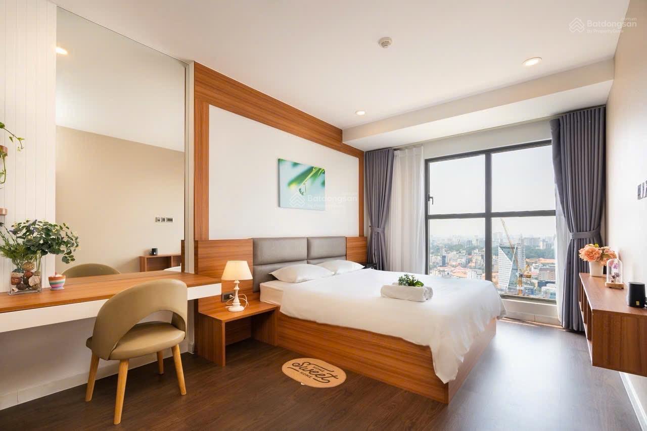 Bán căn hộ Saigon Royal 86m2 tầng cao, view pháo hoa, giá bán 10tỷ