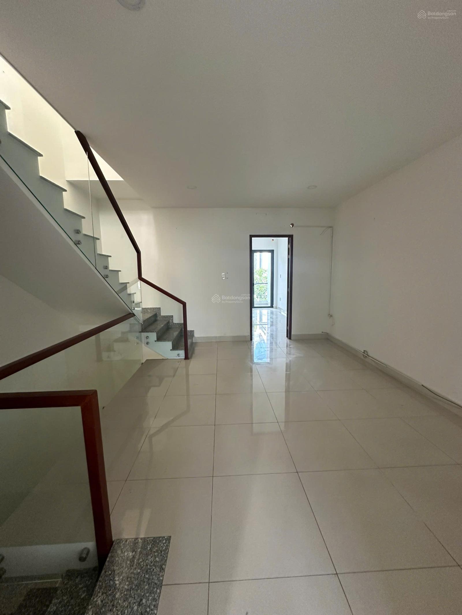 Cho thuê nhà phố Saigon Mystery Villas, 42 triệu/th, 5PN, 6WC