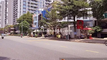 Bán nhà Tạ Hiện, 1 hầm 3 lầu, 140m2, thu nhập tốt giá 54 tỷ