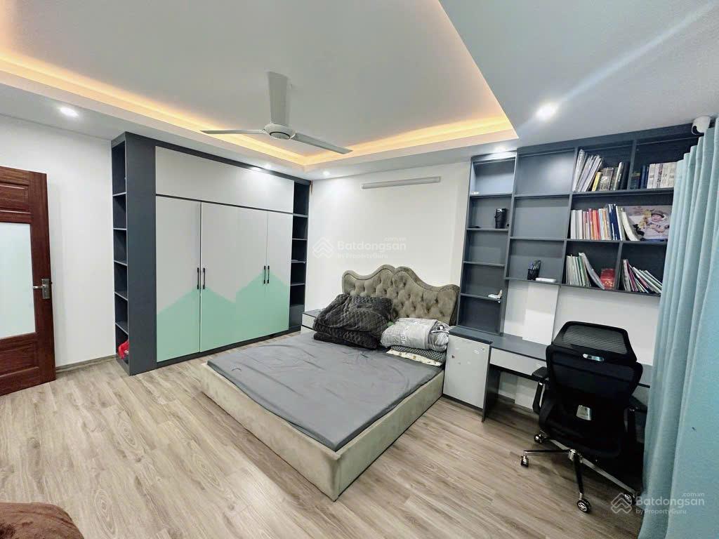 Hàng Hot Đẹp 30m ra phố Lạc Long Quân sát Hồ Tây Full nội thất mới 34m2 5 tầng MT 5m 8,5 tỷ Tây Hồ