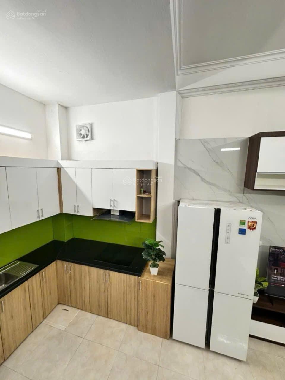 Bán Nhà 10m ra đường Cầu Giấy dt 25m thực tế 30mx4tầng, Mt 4m. Nội thất đầy đủ, khách mua về ở ngay