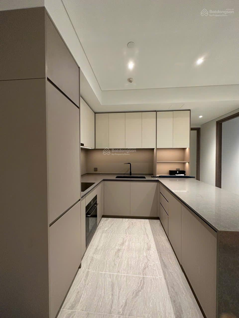 Bán nhanh siêu phẩm giới hạn 3PN thang máy riêng The Opera Residence view trực diện sông Sài Gòn