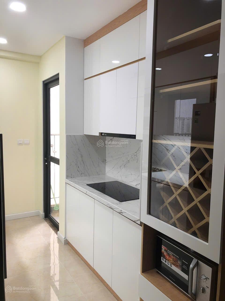 Bán căn hộ 2pn D'Capitale Trần Duy Hưng dt 83m2 ban công Đông Nam view hồ giá 8,5 tỷ full đồ Bán căn hộ 2pn D'Capitale Trần Duy Hưng dt 83m2 ban công Đông Nam view hồ giá 8,5 tỷ full đồ