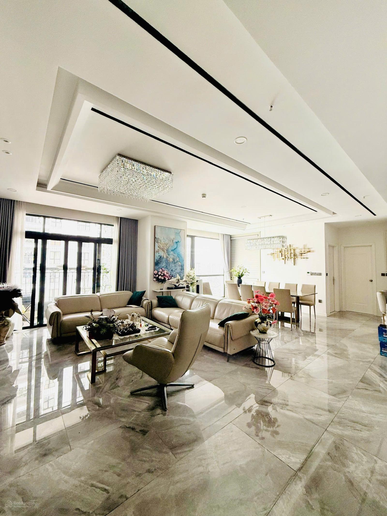Chính chủ cần bán căn góc 4n3vs toà 24T1 Trung Hoà Nhân Chính, 160m2, nội thất đẹp, hướng mát
