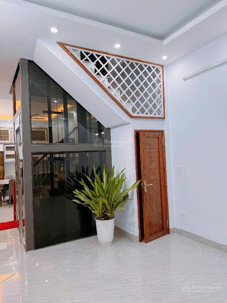 BÁN NHÀ PHÂN LÔ KIM ĐỒNG 50M² 5 TẦNG THANG MÁY FULL NỘI THẤT VIP BÁN NHÀ PHÂN LÔ KIM ĐỒNG 50M² 5 TẦNG THANG MÁY FULL NỘI THẤT VIP