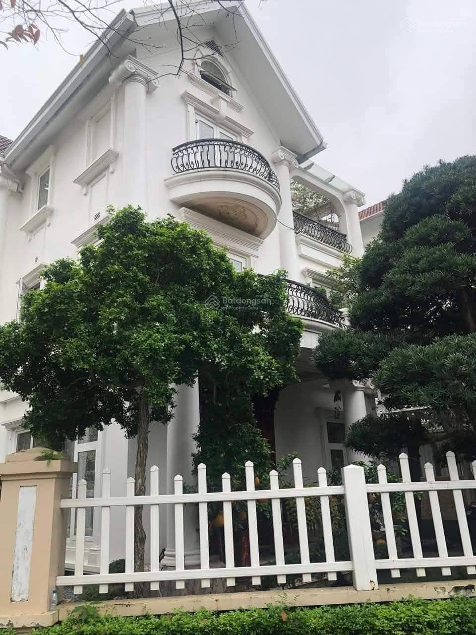 Bán biệt thự Thiên Đường Bảo Sơn-Đối diện Vinhomes Smart City - Khu vip - DT 230m-4T - Giá 41.5 tỷ