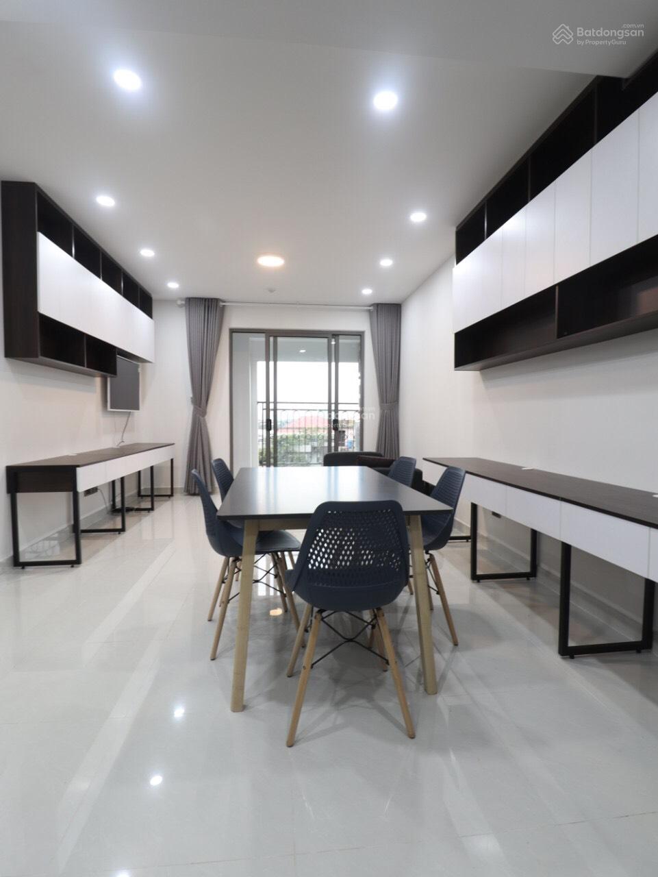 Cho thuê officetel văn phòng Quận 4 căn góc 70m2 tại Saigon Royal, giá chỉ 25 triệu/tháng