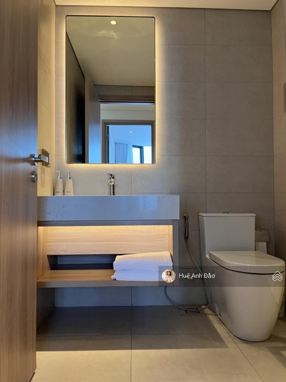 Chính chủ cần bán căn 2 phòng ngủ - view biển À La Carte - giá chỉ từ 4.650 tỷ. Bằng giá hợp đồng