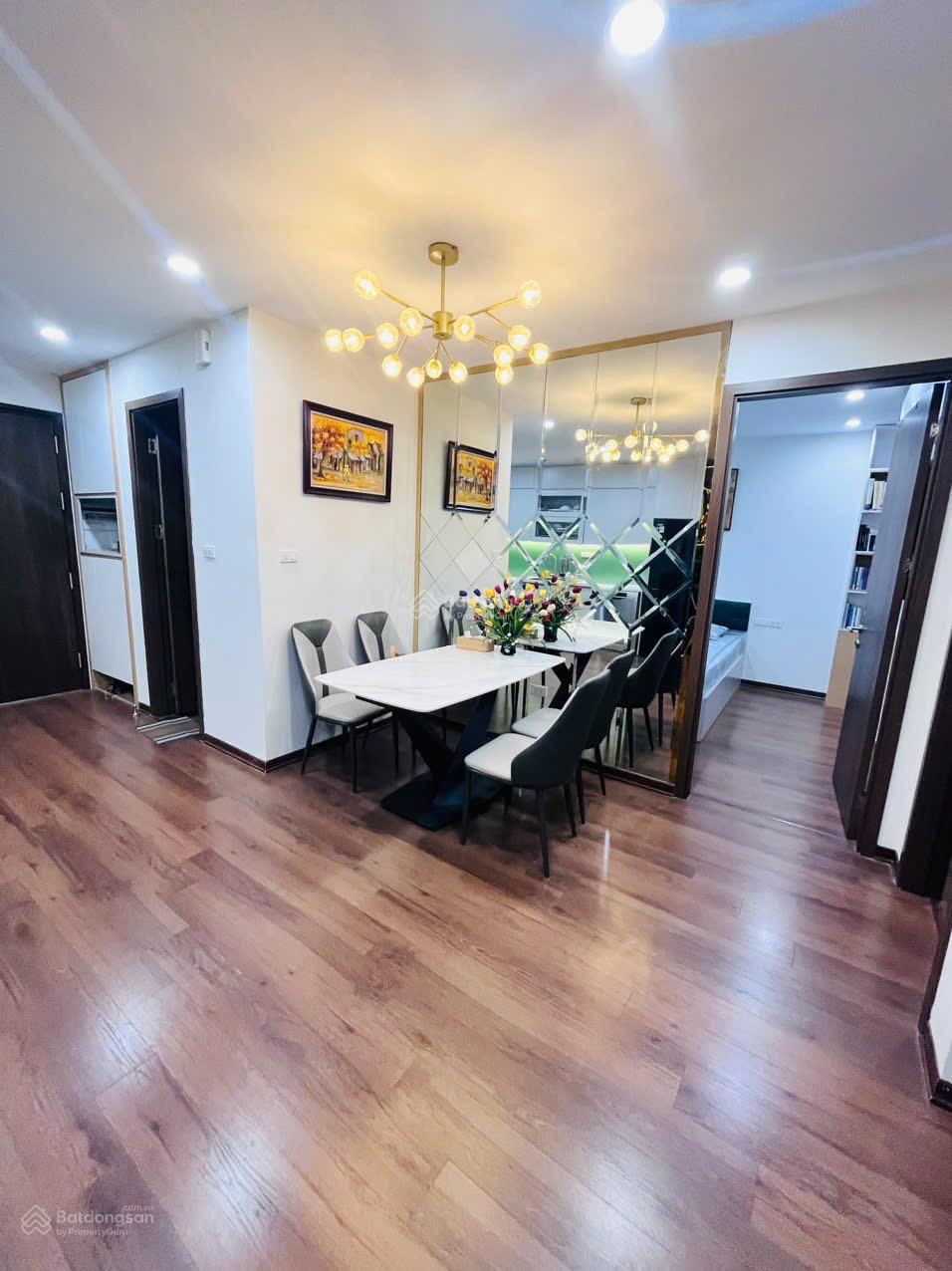 Tôi chính chủ bán gấp căn 69.9m2 toà Thăng Long Capital giá rẻ nhất toà, có lot ô tô, sẵn sổ